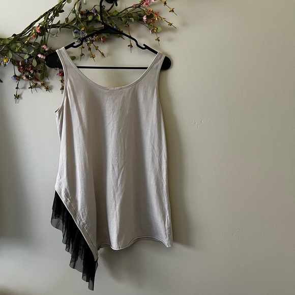 New with Tag LUUKAA Oversized Asymmetrical Tank Top Size 2 USA 10 💃 - Picture 2 of 9